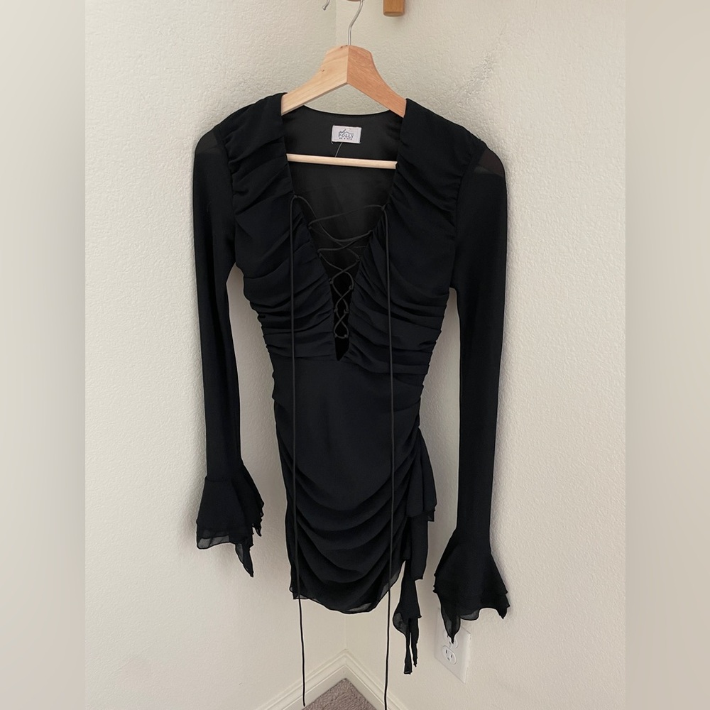 NWOT OH POLLY Y2K Long Sleeve Ruched Mini Dress in Black size 0 dark romantic